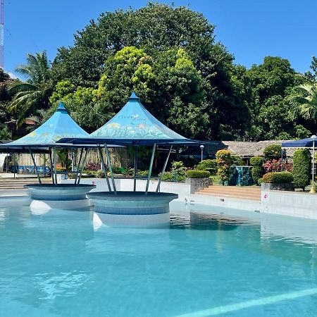 Riverview Resort And Conference Center Calamba  Bagian luar foto