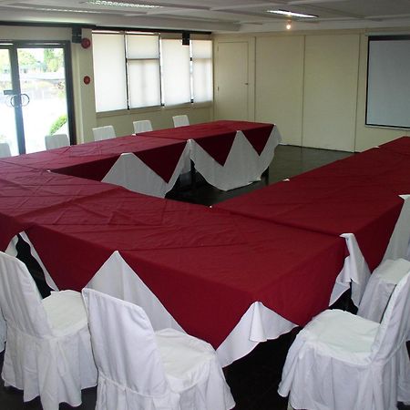 Riverview Resort And Conference Center Calamba  Bagian luar foto