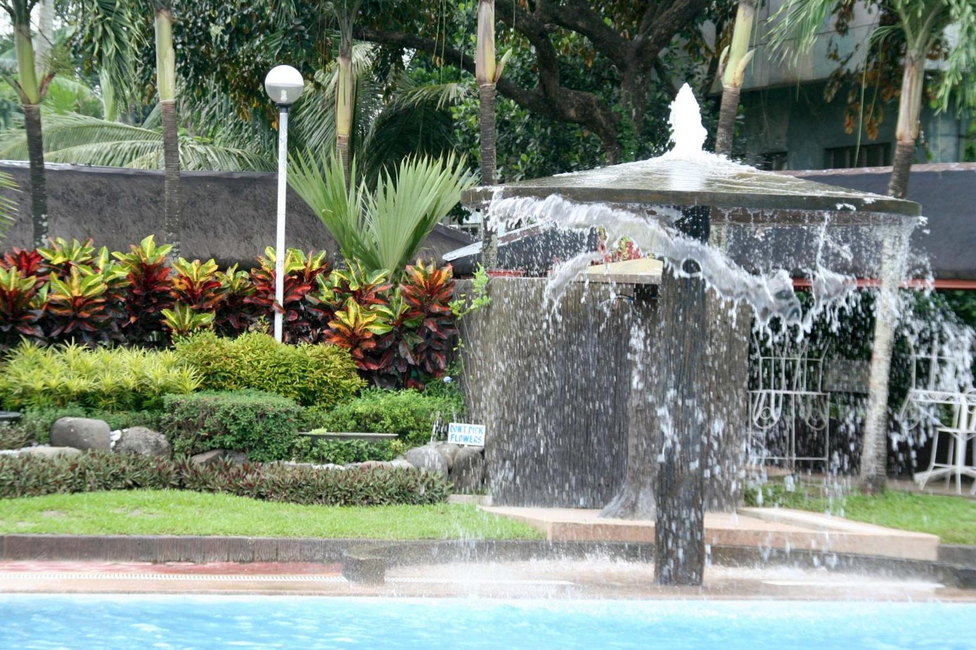 Riverview Resort And Conference Center Calamba  Bagian luar foto