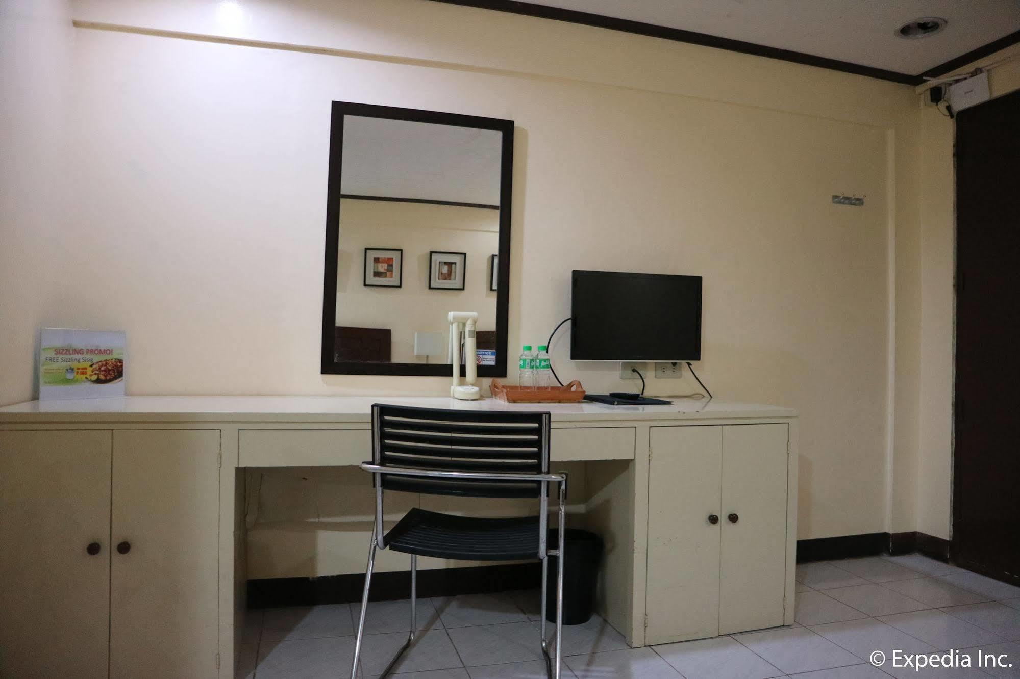 Riverview Resort And Conference Center Calamba  Bagian luar foto